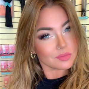 Meet your Posher, Kelsey